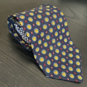 Gianni Versace Silk Tie – Vintage Medusa Print, Made in Italy